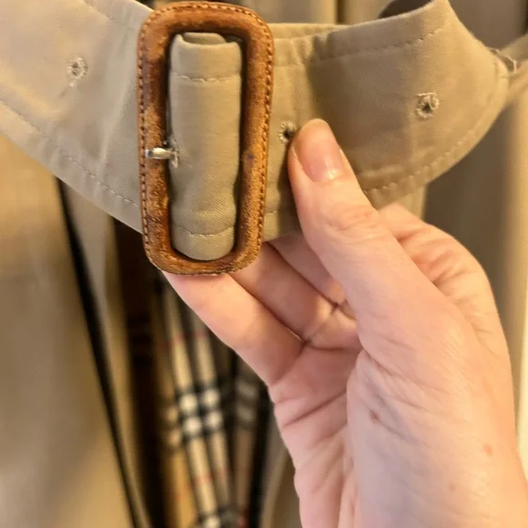 Classic Burberry trench coat, size 2 Long - Picture 6 of 8